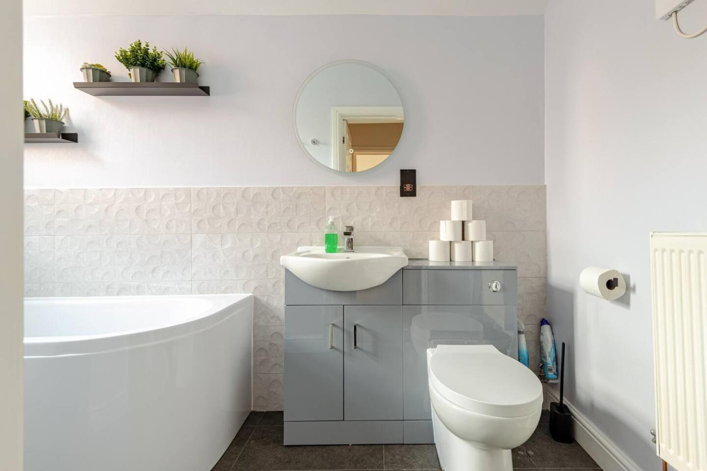 Stylish Flat In Central Location With Free Parking Свіндон Екстер'єр фото