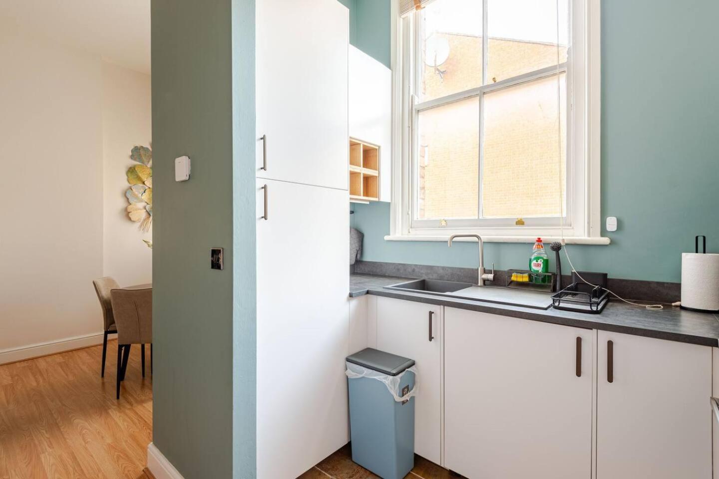 Stylish Flat In Central Location With Free Parking Свіндон Екстер'єр фото